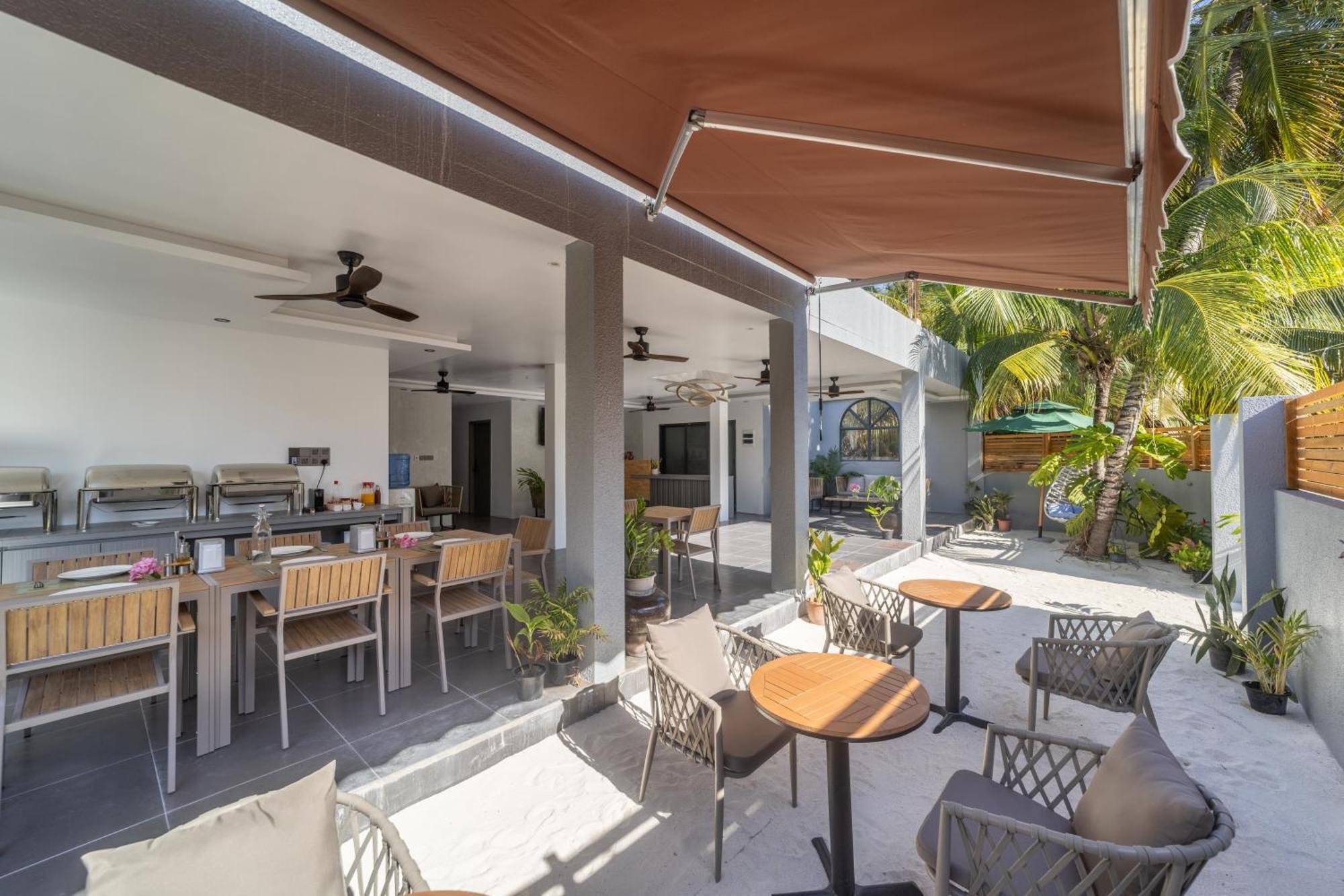 Kirulhiya Maldives Hotel Omadhoo Екстериор снимка