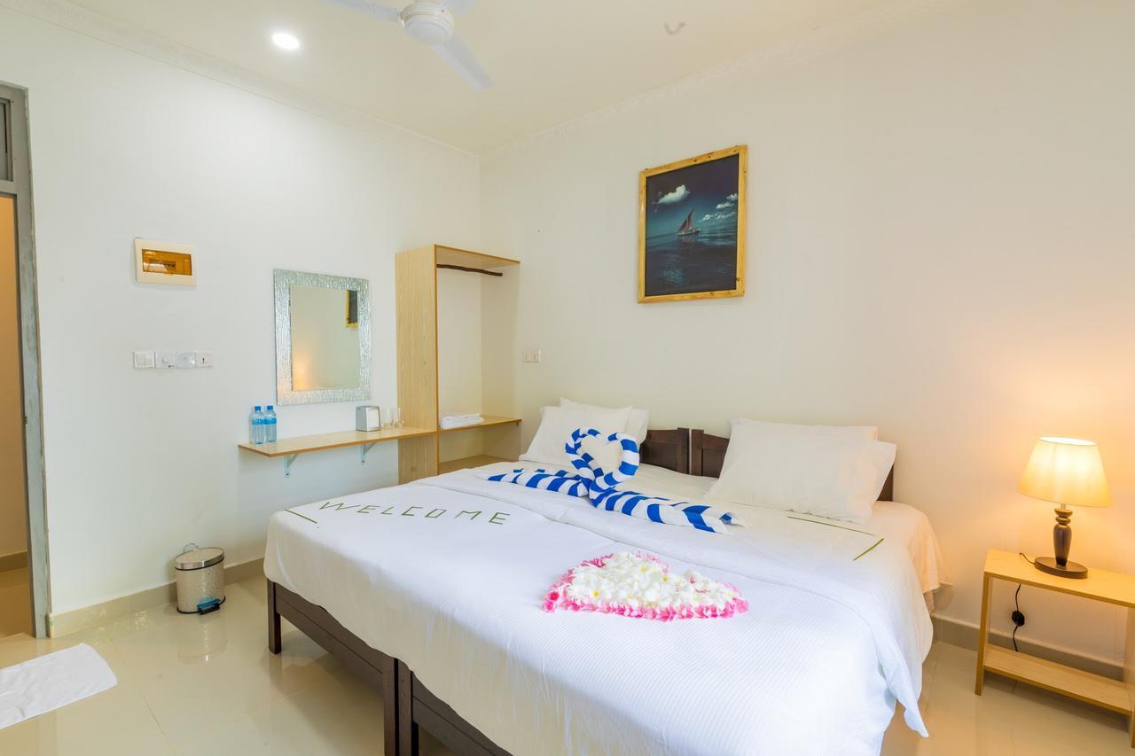 Kirulhiya Maldives Hotel Omadhoo Екстериор снимка