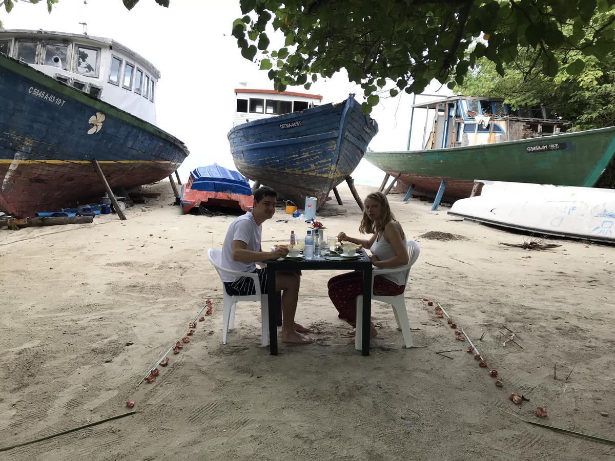 Kirulhiya Maldives Hotel Omadhoo Екстериор снимка